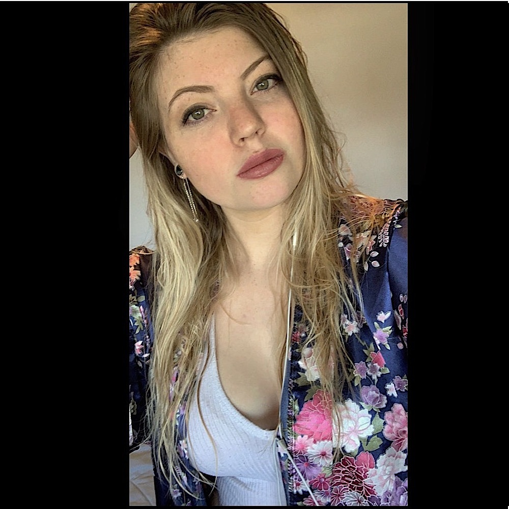 Meet your Posher, Riley